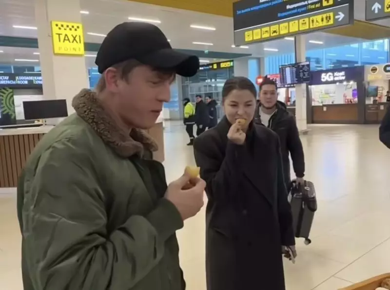 Поддержать Сабурова? Комика Алексея Щербакова заметили в Алматы