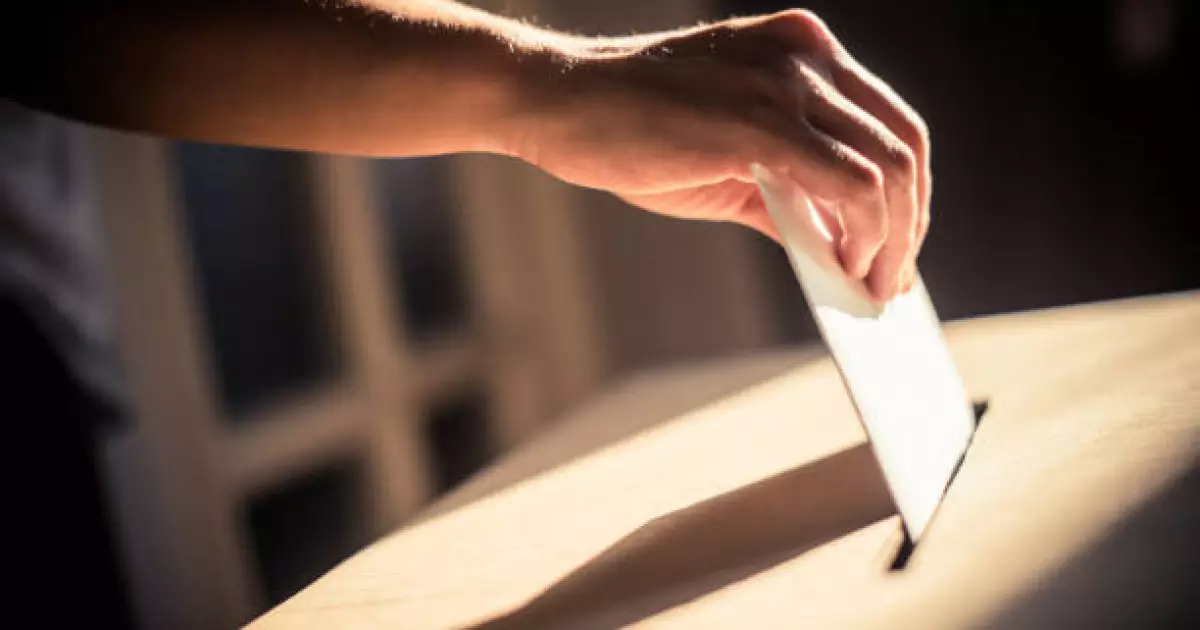   Жапонияда мерзімінен бұрын сайлау өтіп жатыр   