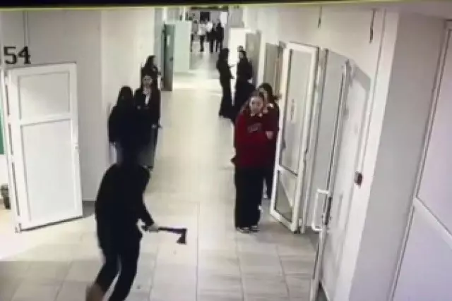 Құлсарыда оқушының мектептегі шабуылынан кейін мектеп директоры қызметінен босатылды