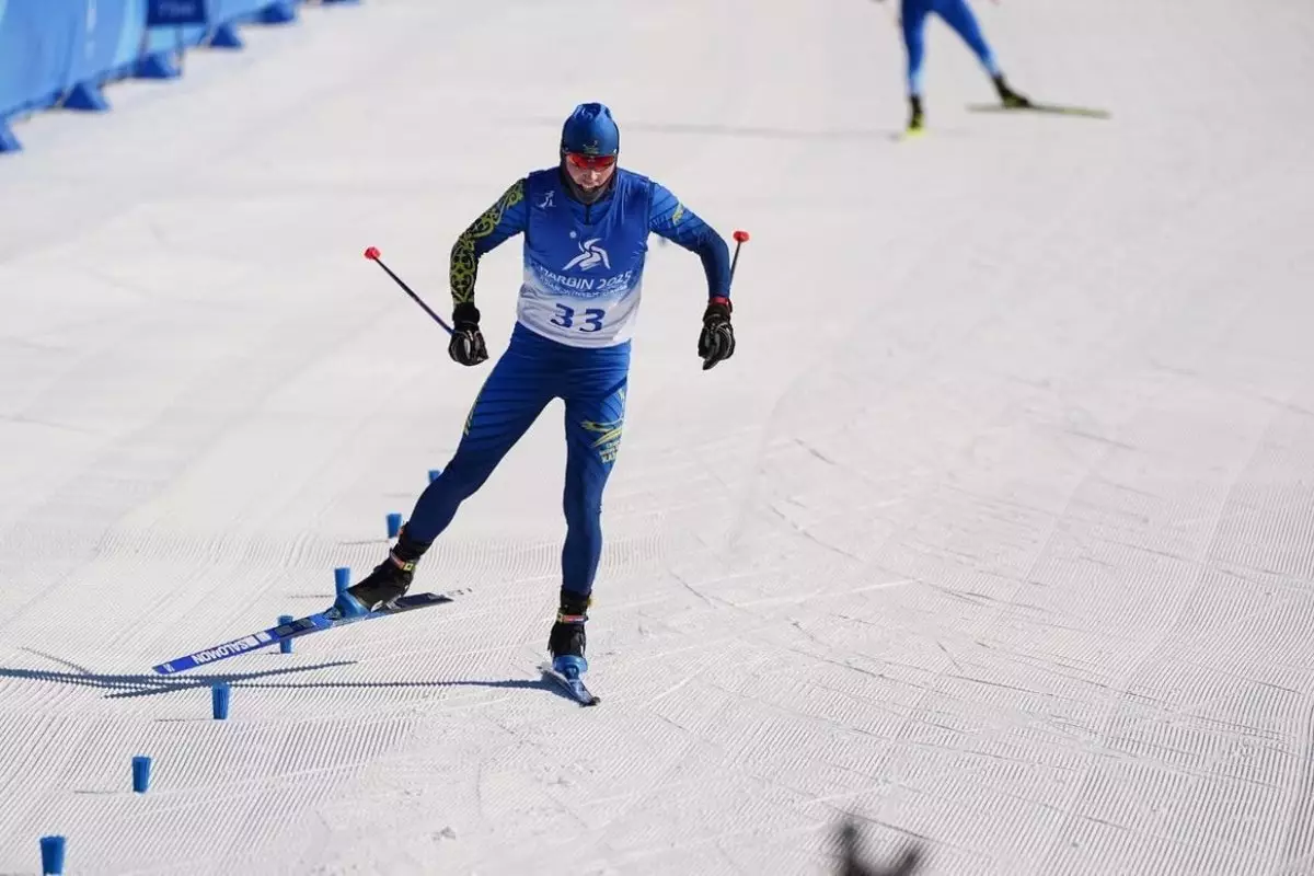 Олимпиада-2026: на каких местах казахстанские лыжники в скиатлоне