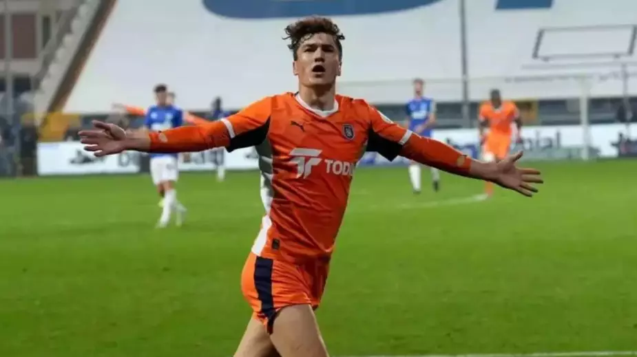 Шомуродов забил гол и возглавил гонку бомбардиров в чемпионате Турции (ВИДЕО)