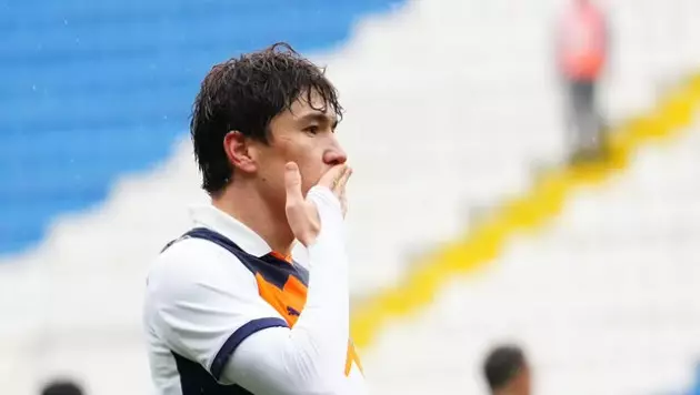 Звезда сборной Узбекистана возглавил гонку бомбардиров чемпионата Турции