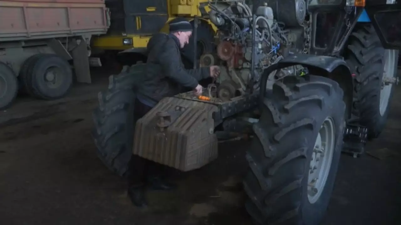 Акмолинские аграрии готовят технику к посевной
