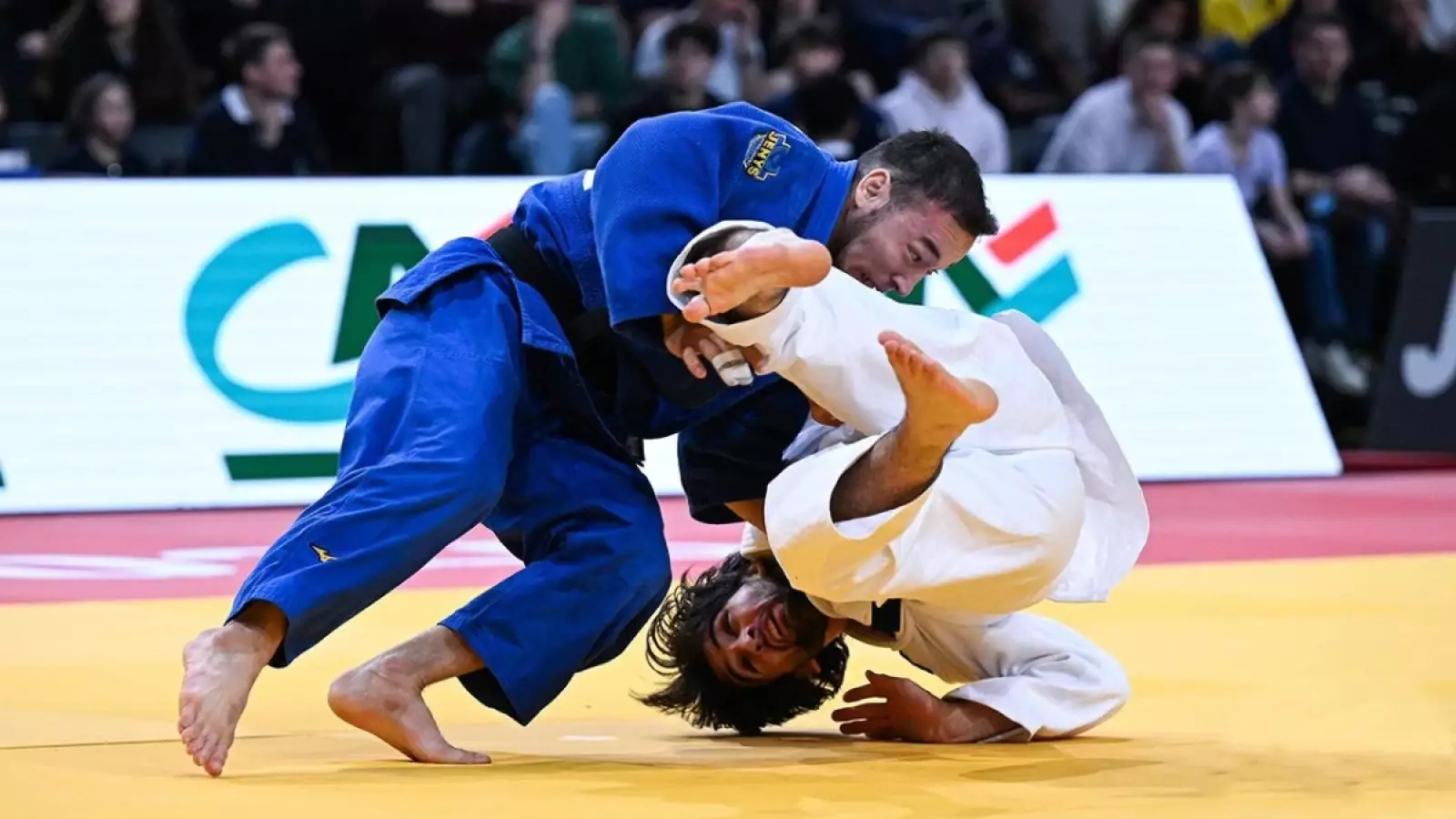 «Қоржынға екінші қола түсті» – Абылайхан Жұбаназар үздік үштікте