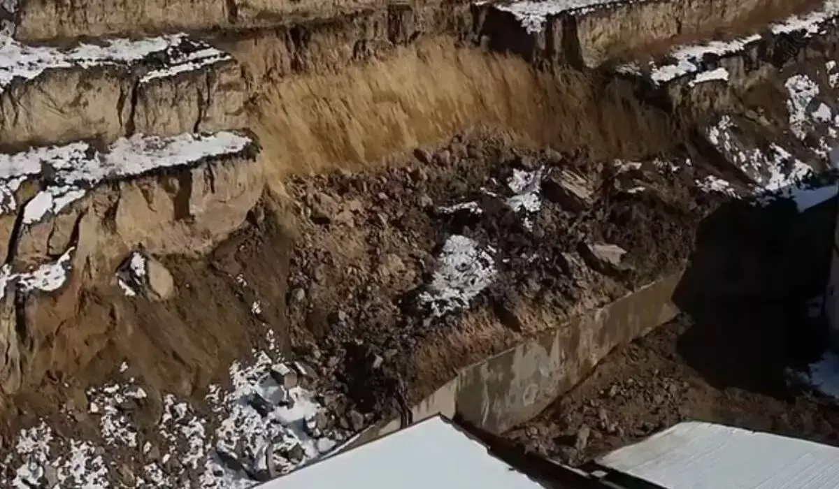 Алматы облысында тау баурайынан топырақ опырылып, үйді басып қала жаздады