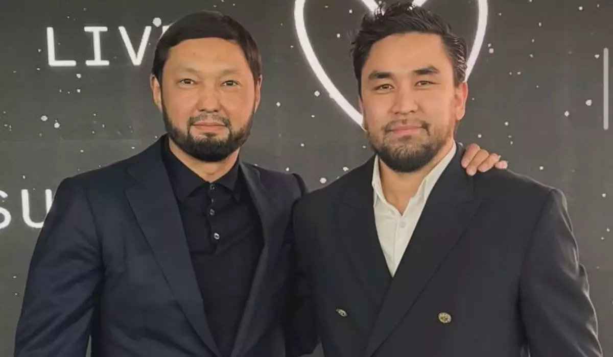 "Мен үшін күтпеген жағдай": Отандық кәсіпкер әнші Amre-ге көлік мінгізді