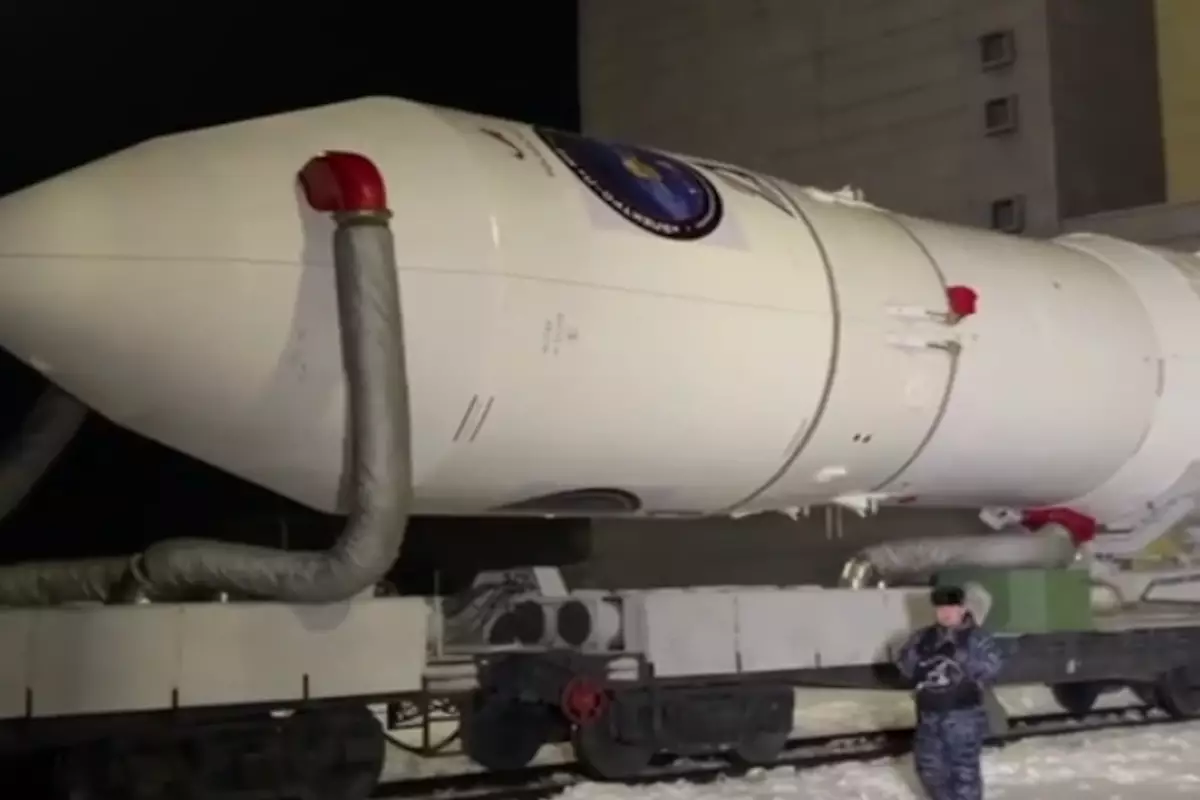 На Байконуре готовят к пуску ракету «Протон-М»