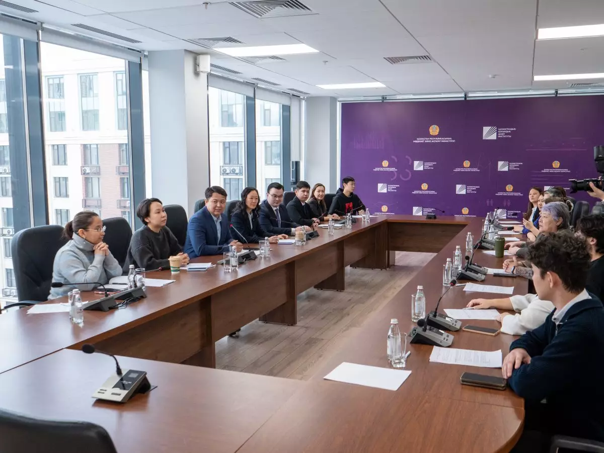 Национальная волонтерская сеть выразила поддержку проекту новой Конституции