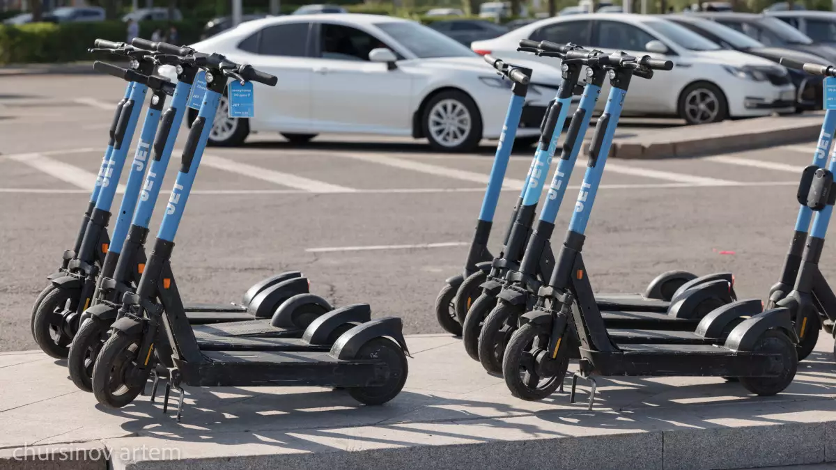 Электросамокаттар көлікке теңестіріледі: Жаңа ереже не береді, не шектейді?