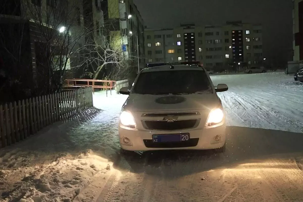 Вместе распивали алкоголь: в Сатпаеве мужчина зарезал своего приятеля после застолья