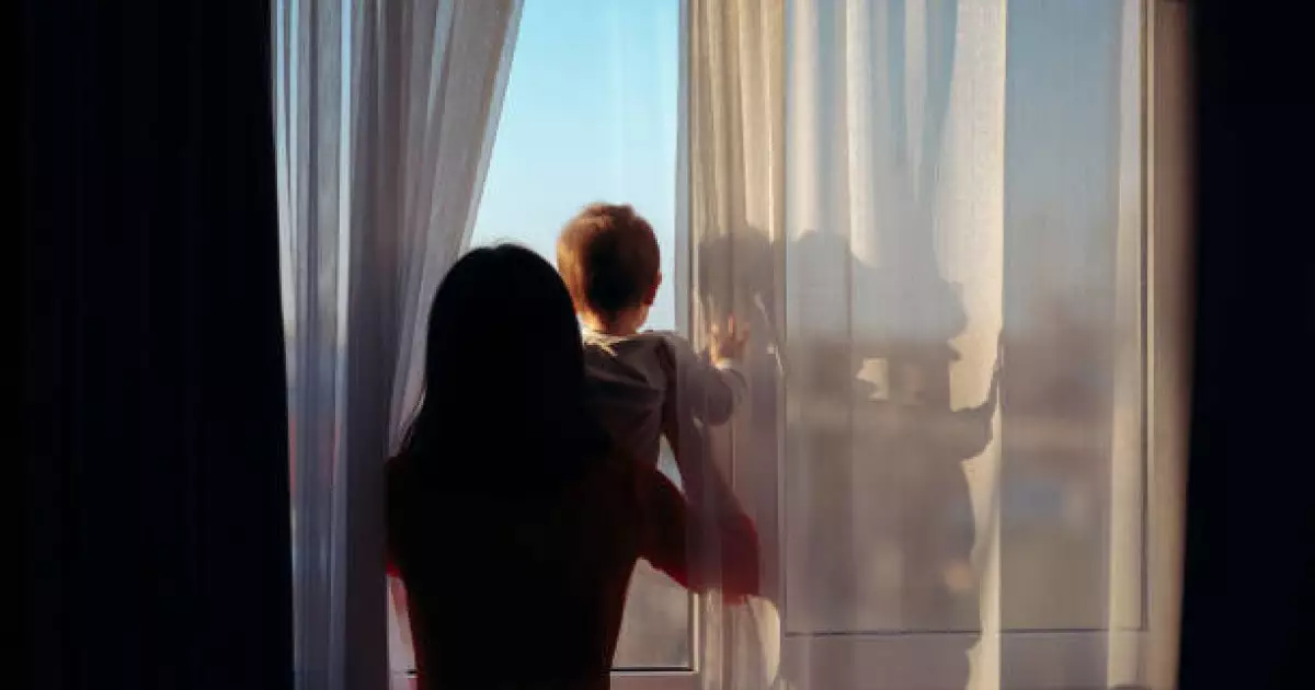  Тараздық әйел екі баласын 5-қабаттың терезесінен лақтырып жіберген 