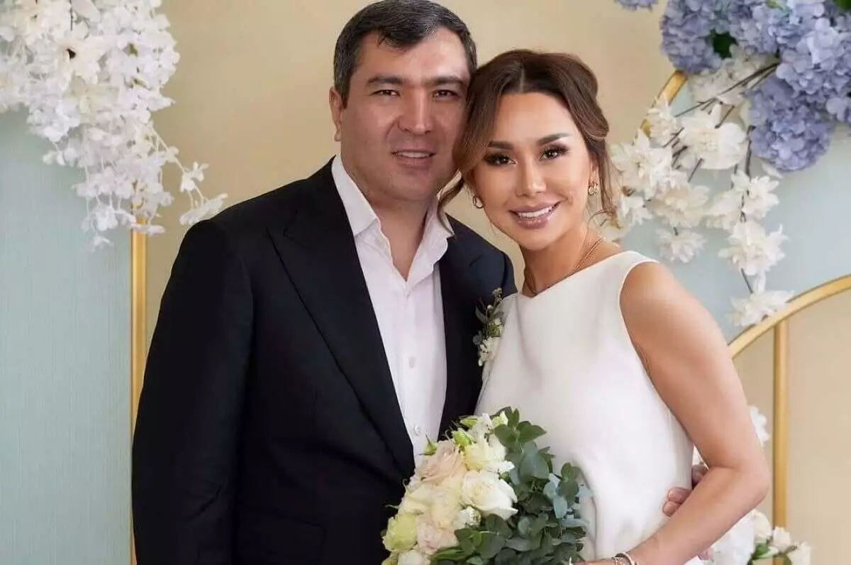 Бронированные окна и черепа из мамонта: Динара Сатжан показала свой новый дом в Астане