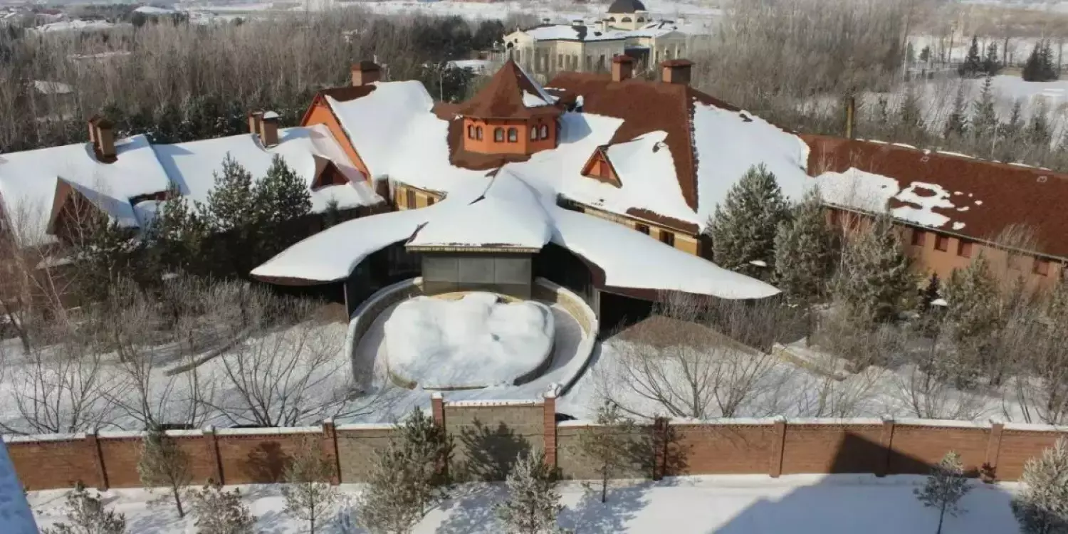 Мәсімовтің зәулім үйі қаңырап бос тұр