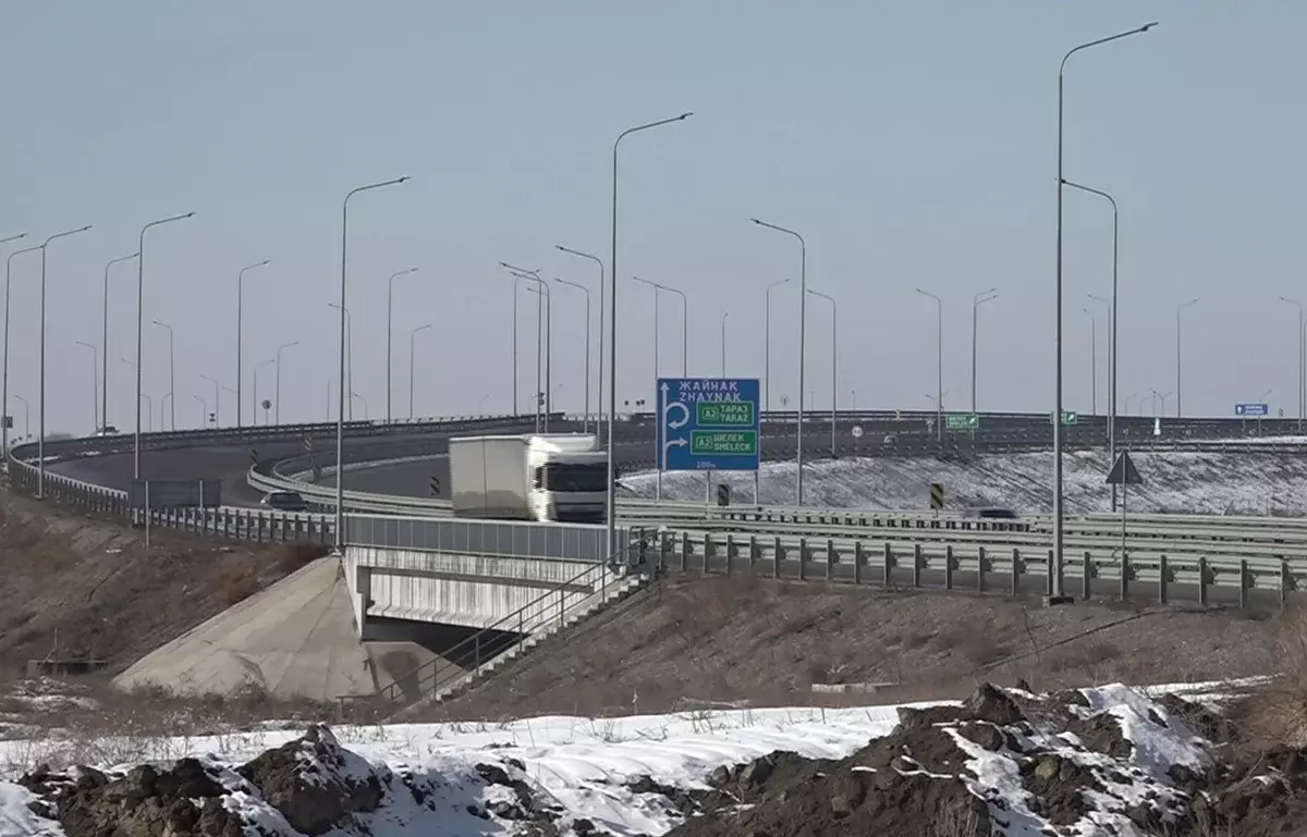 В Алматы продолжаются работы по пробивке улиц с выходом на БАКАД