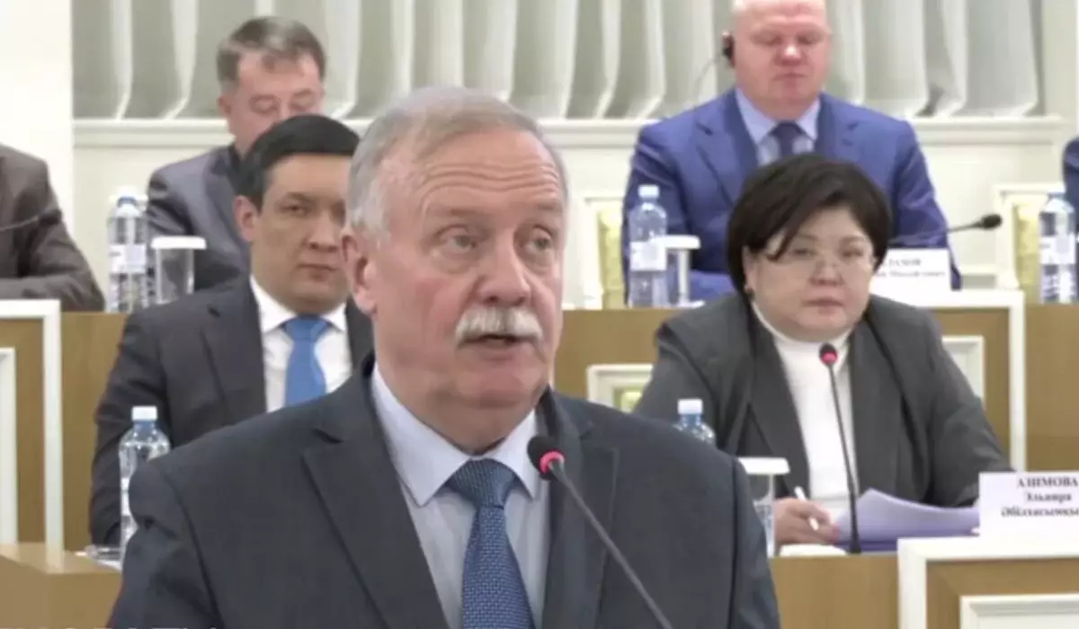 В проекте новой Конституции предложили закрепить разграничение прав гражданина и прав человека