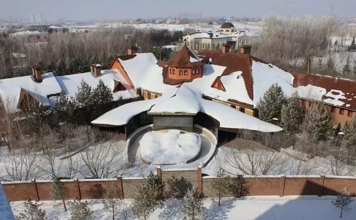 Жөндеуге ақша жоқ: Кәрім Мәсімовтың жекежайы тағы да босап тұр