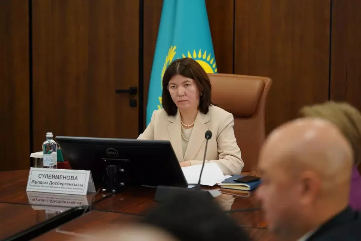 «Школами некому будет управлять»: министр против увольнения директоров из-за буллинга