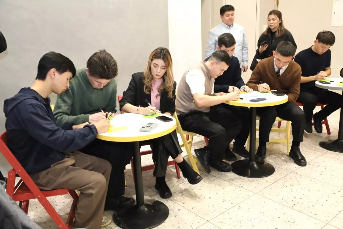 Алматинская молодежь поддержала проект новой Конституции