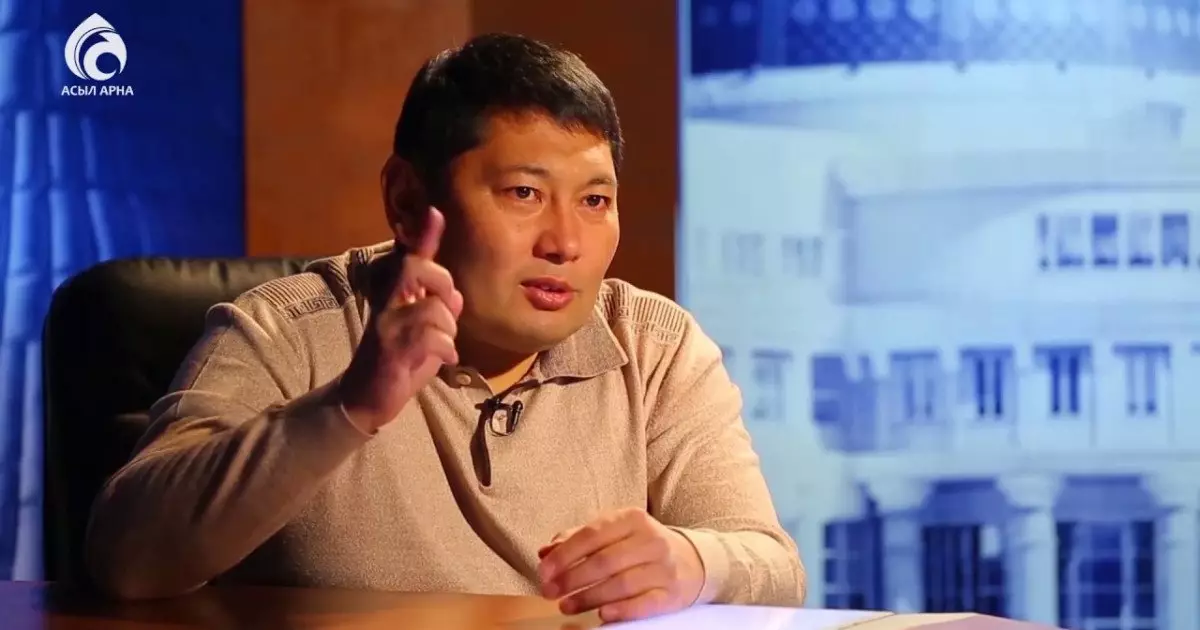 «Ішқұса болды, қатты қиналды»: спорт журналисі Амангелді Сейітханға қандай қиянат жасалғанын айтты