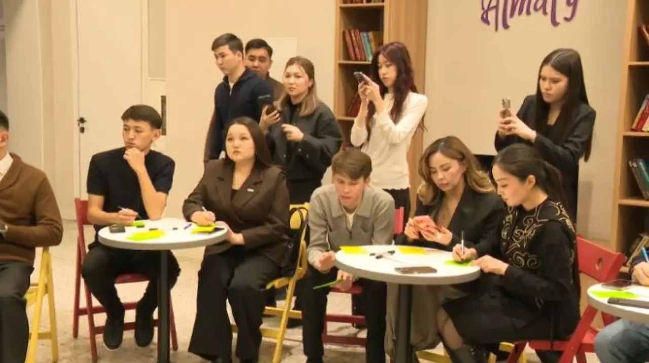 Молодёжь обсуждает проект Конституции РК