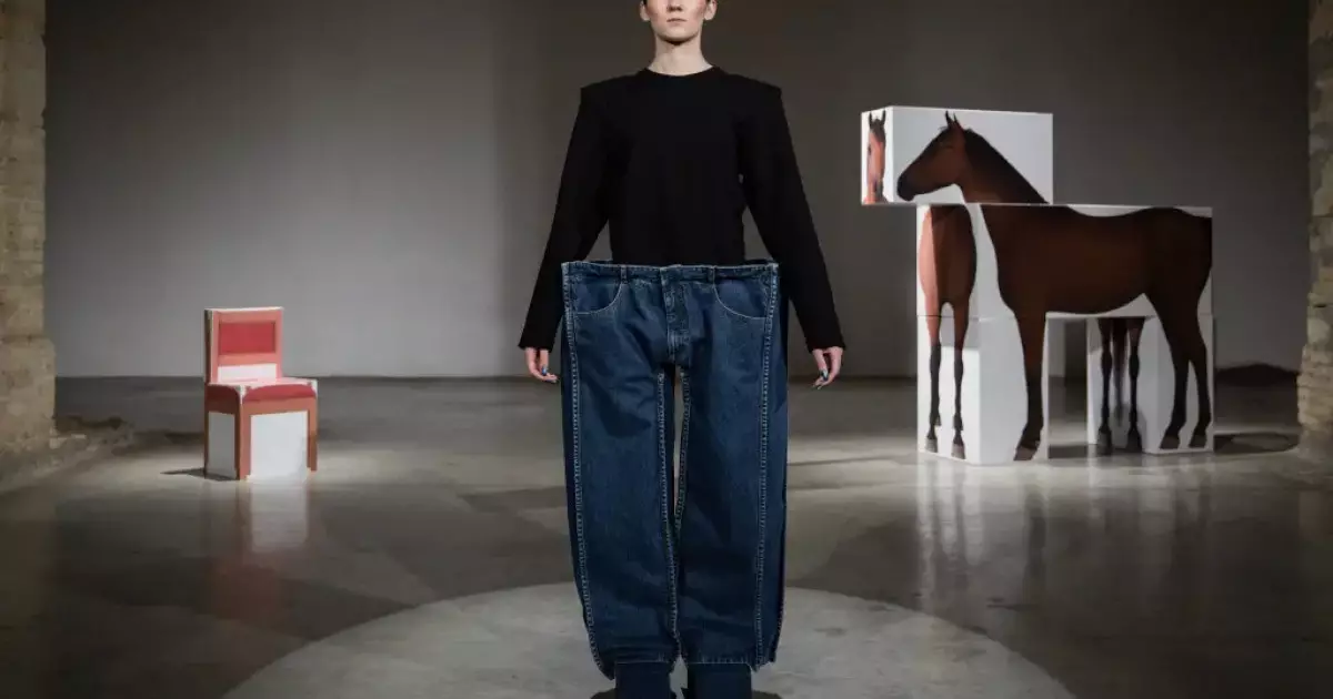  `Киюге болатын өнер`: төртбұрышты шалбарлар сәнге айнала бастады 