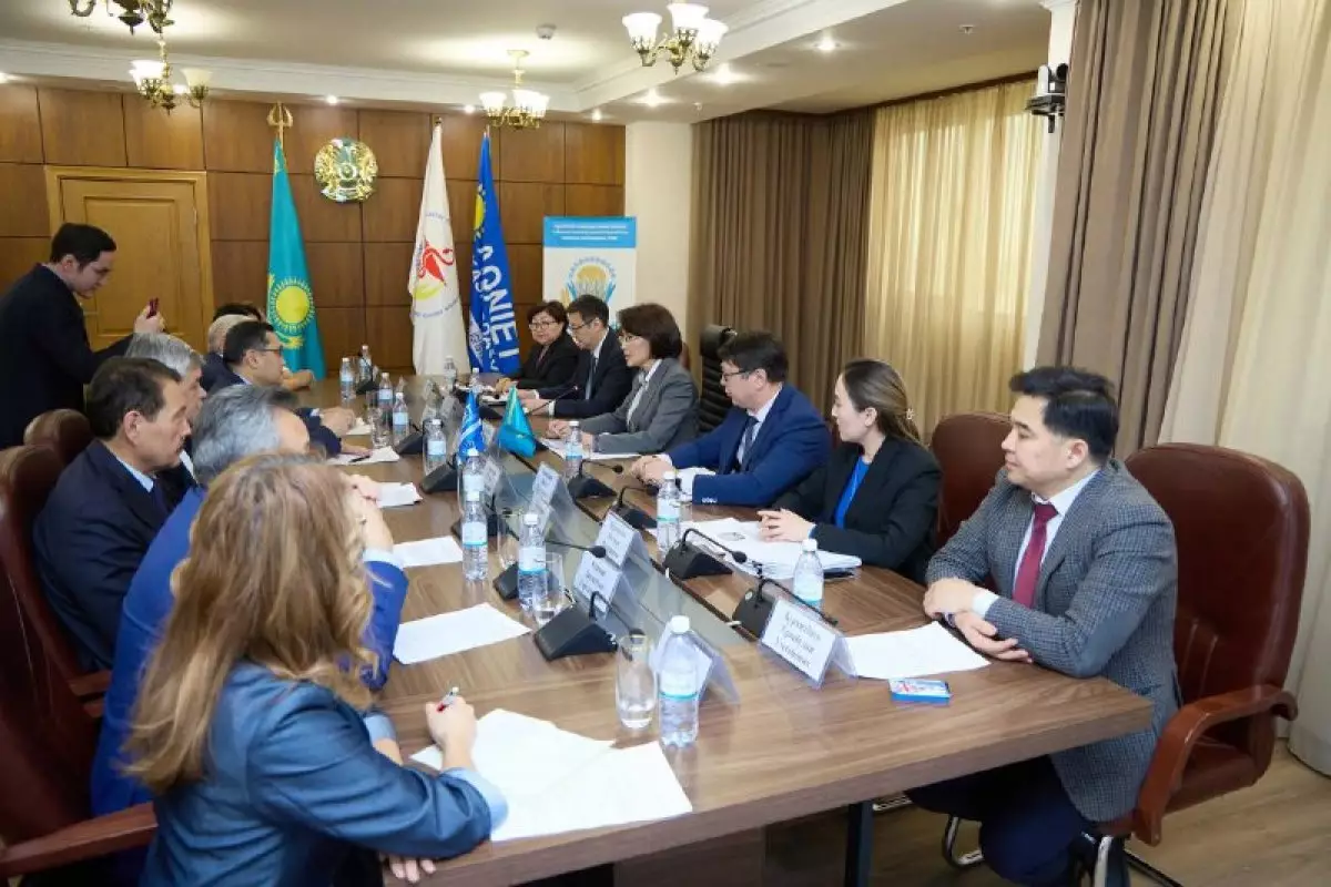 Медики Казахстана получат новые трудовые гарантии до 2028 года