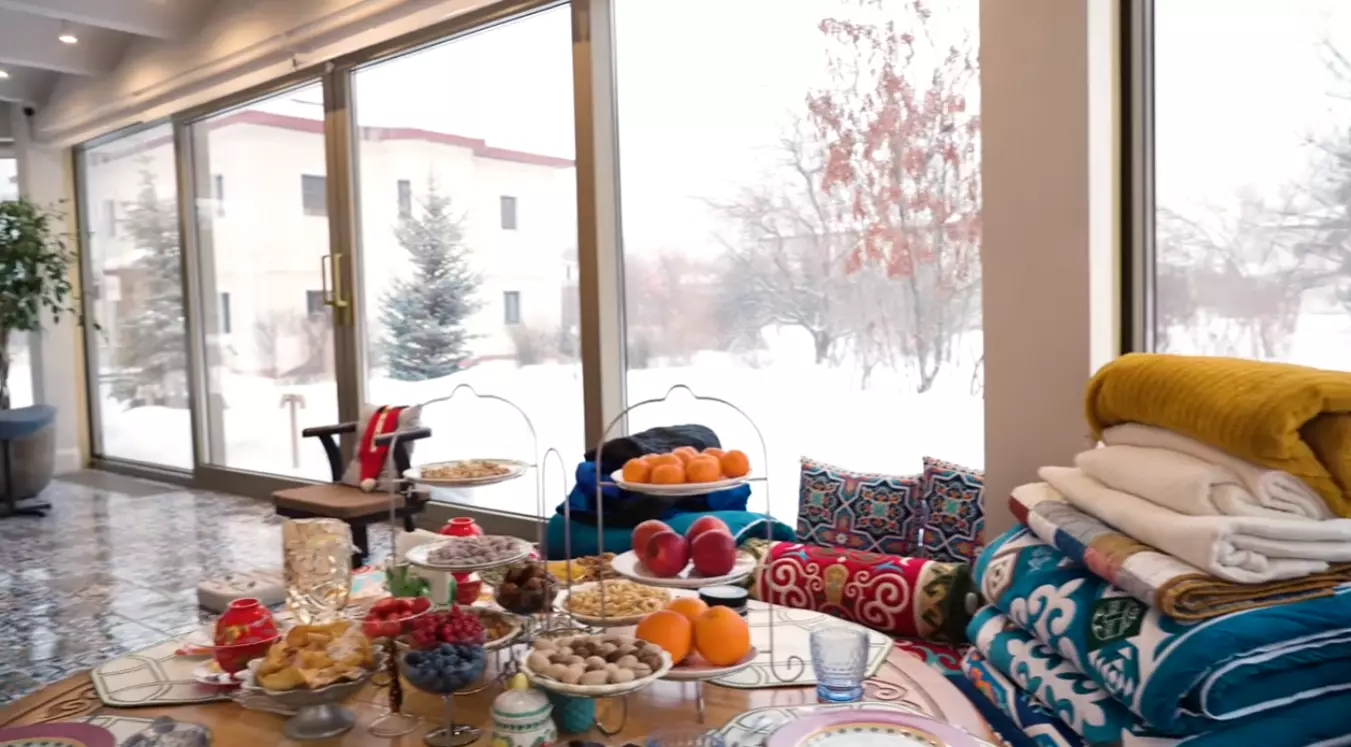 «500 шаршы метр, 7 метрлік төбе»: кезекті рет қалталы кәсіпкерге күйеуге шыққан Динара Сәтжан байлығын көрсетті  (ФОТО, ВИДЕО)