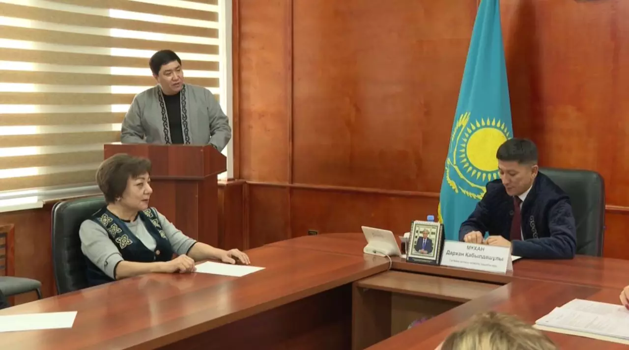 Дүйсенбі – Ұлттық киім күні