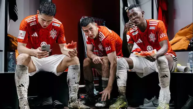 Лучший бомбардир "Актобе" официально представлен в новом клубе