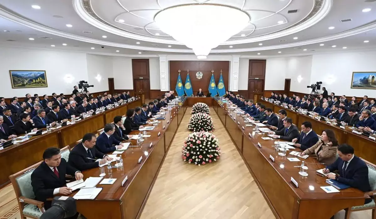 Расширенное заседание правительства началось в Астане