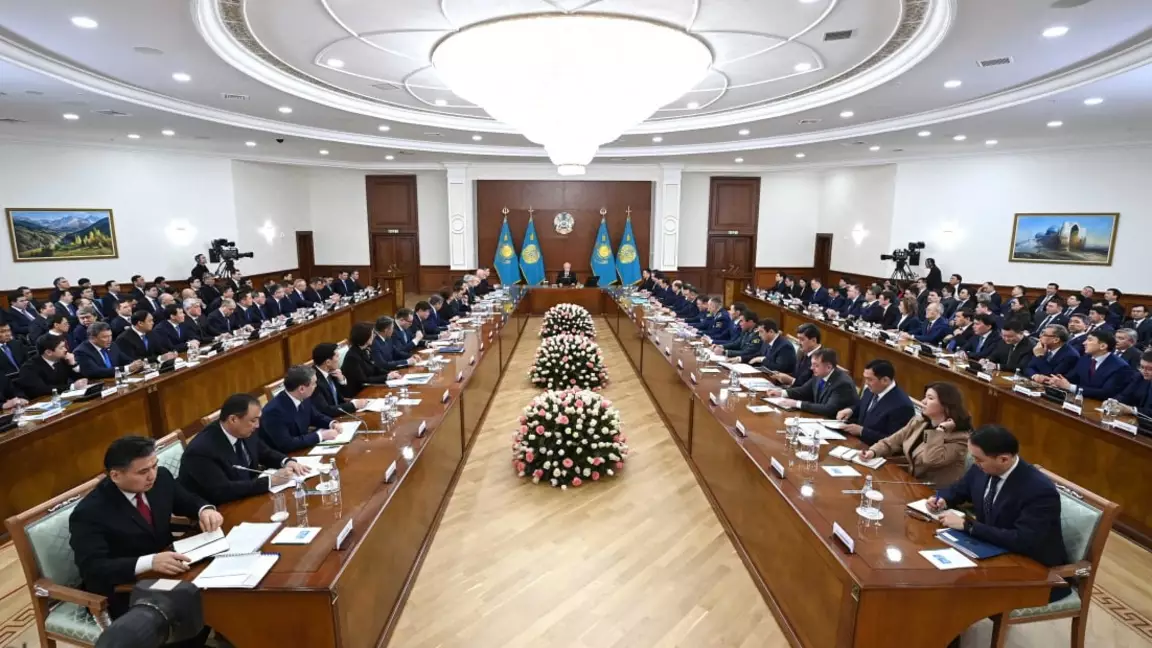 Тоқаевтың төрағалығымен Үкіметтің кеңейтілген отырысы басталды