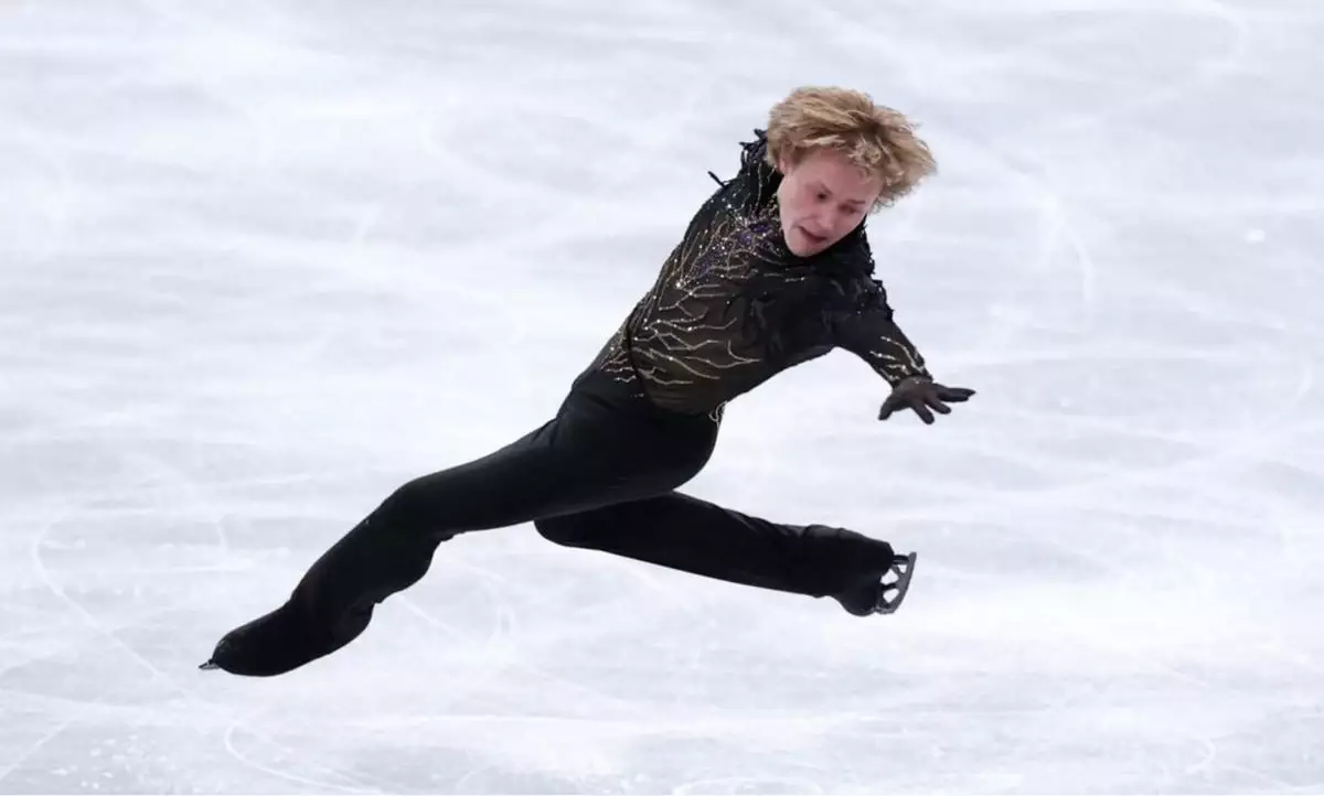 Америкалық мәнерлеп сырғанаушы тыйым салынған элементті орындап, тарихқа енді