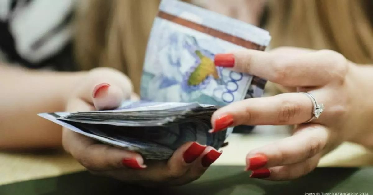  О будущем повышении зарплат казахстанцев заявили в правительстве 