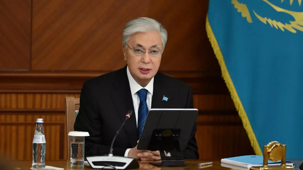 Тоқаев денсаулық сақтау мен білім саласындағы алаяқтықты қатаң сынға алды