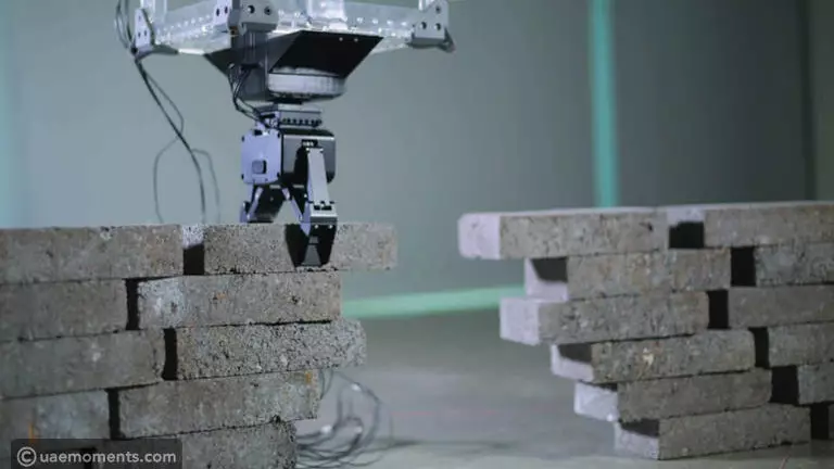 Дубайда роботтар тұрғын үй салуда