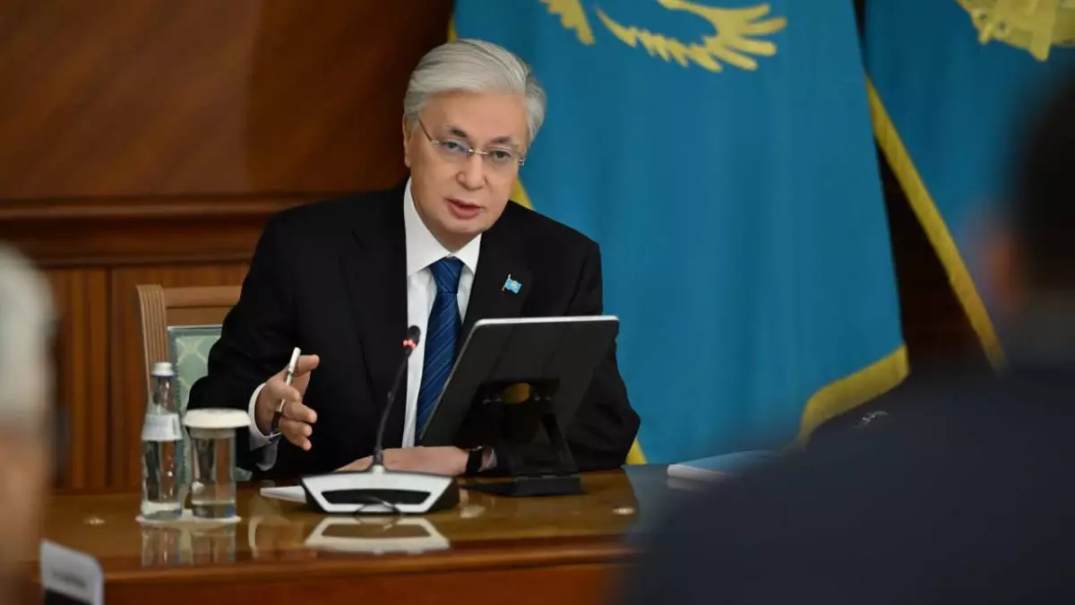 «Көп оқыңыздар». Президент Үкімет мүшелеріне ескерту айтты