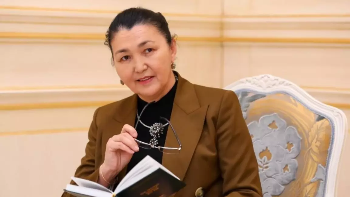 Жазушы Роза Мұқанова әлеуметтік желіде әсерлі ойын бөлісті