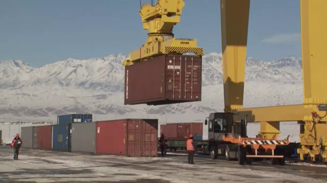 Бектенов: Трехлетний бюджет сформирован без целевых трансфертов из Нацфонда