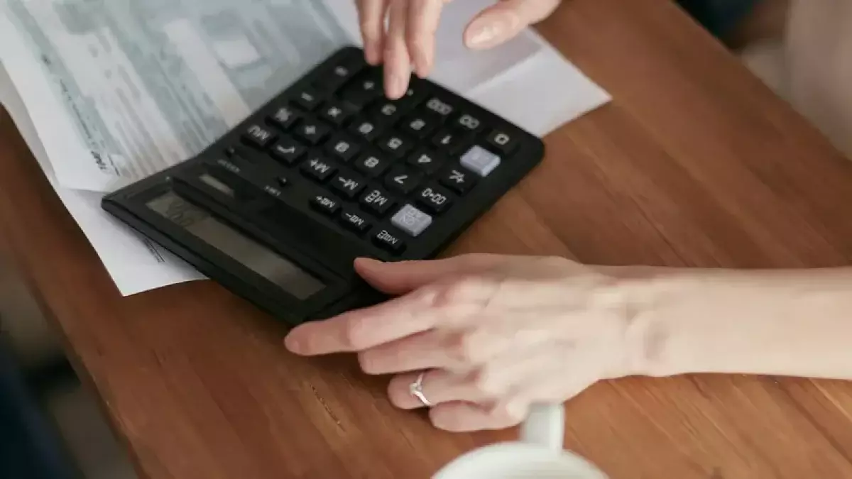 ИП без бухгалтера: КГД разъяснил, когда предприниматель может вести учет самостоятельно