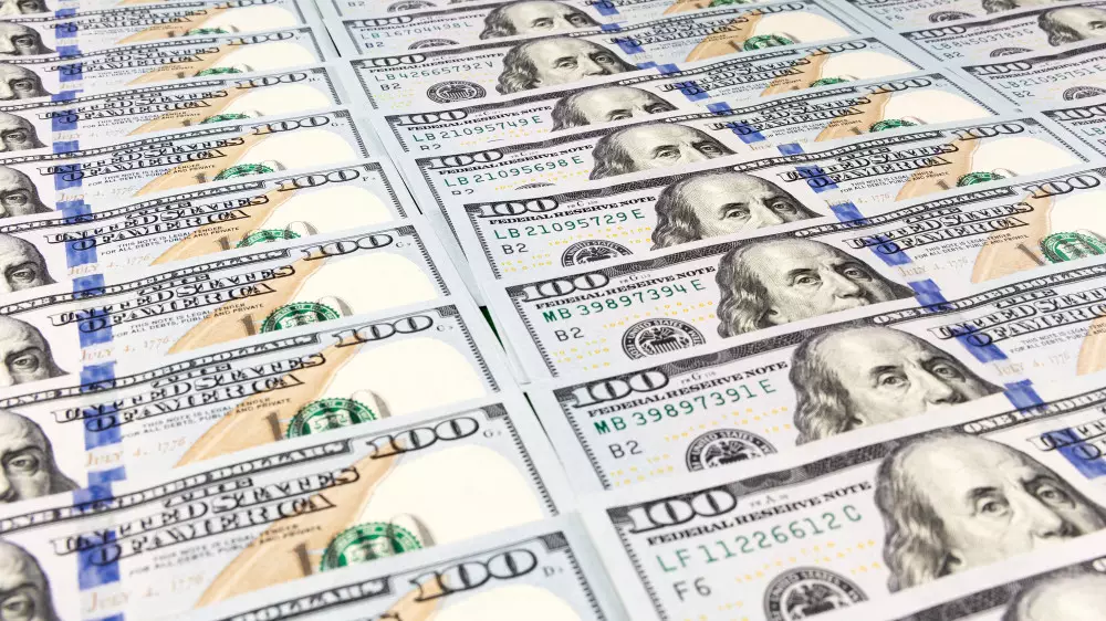 Доллар ещё сильнее ослаб на торгах в Казахстане