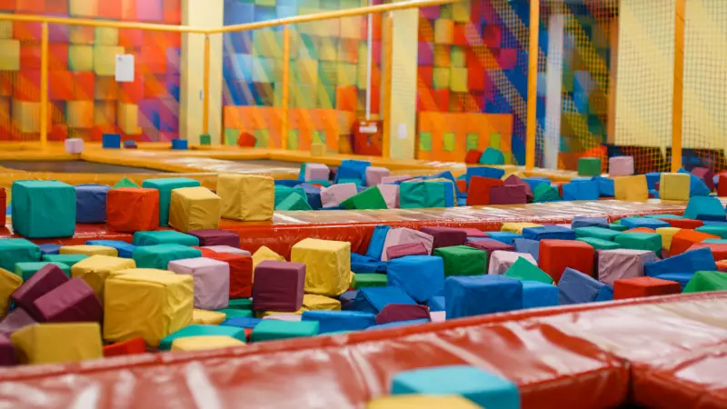 Ребёнок стал инвалидом в батутном центре Актобе: суд увеличил компенсацию