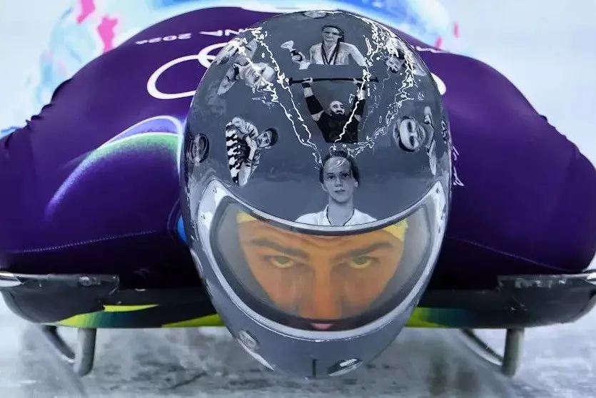 Украинскому скелетонисту запретили выступать в шлеме с изображениями спортсменов, погибших на войне