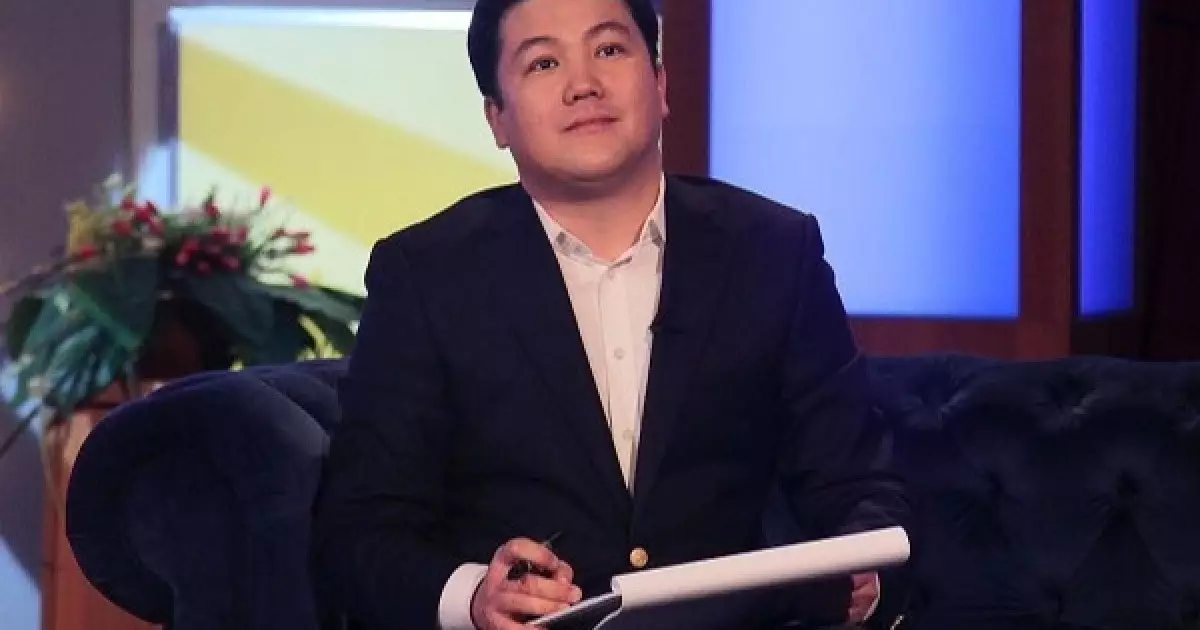  «Жаныңыз жәннатта болсын»: Тұрсынбек Қабатов марқұм әкесін еске алды 