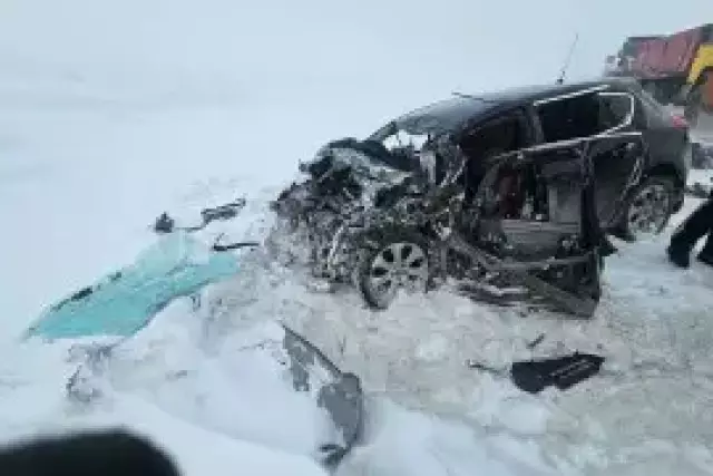 "Төрт адам қайтыс болды": Ақтөбеде жантүршігерлік жол апаты болды