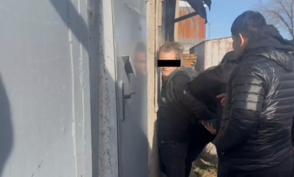 Қазақстан азаматы Қырғызстанда "синтетика" таратты деген күдікпен ұсталды