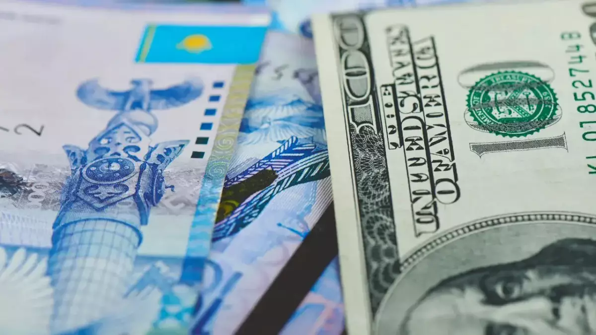 Что происходит с курсом доллара в Казахстане