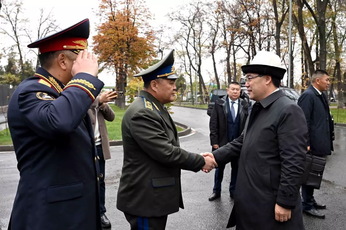 Глава Кыргызстана "зачистил" руководство ГКНБ