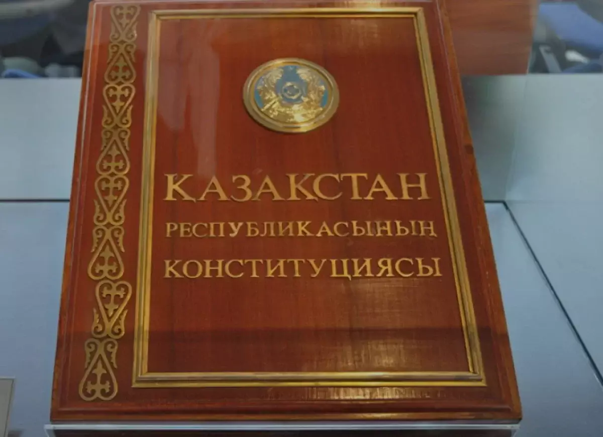 Когда именно начнет действовать новая Конституция и как пройдут первые выборы в Курултай