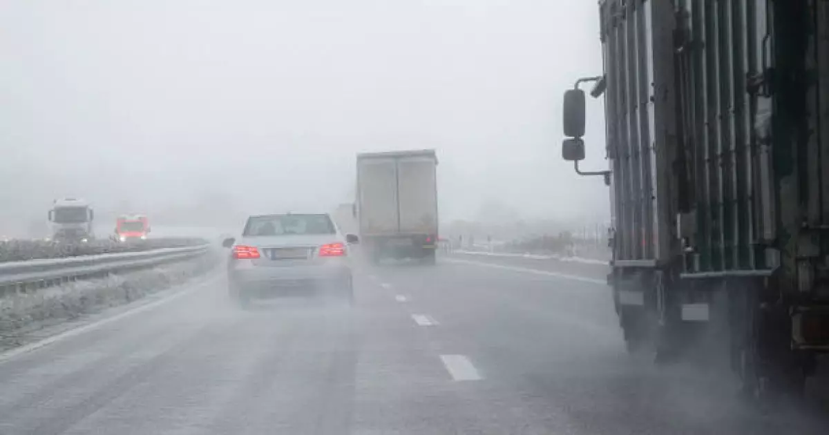   Ақтөбе облысында жол апаты болып, 10 көлік соқтығысып қалды   