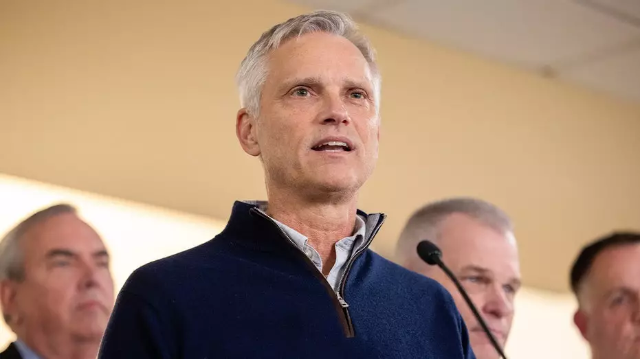 Пилоты и стюардессы American Airlines осудили руководство гендиректора.